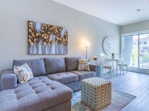 Living Area - 211